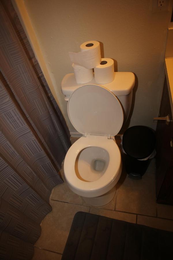 2 Bed/ 1 Bath Next To Ft. Sill Lejlighed Lawton Eksteriør billede